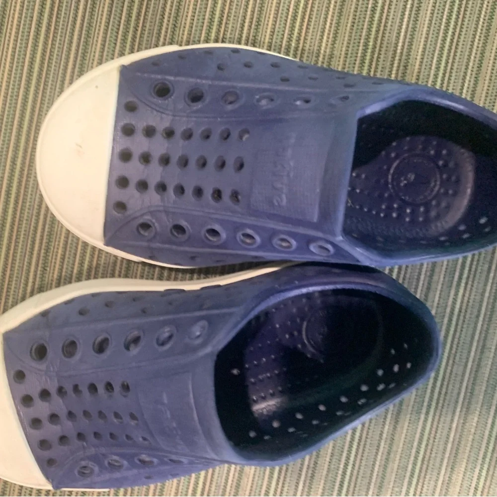 Native Kids Jefferson Slip-On Shoe in Navy Blue C6 summer pool beach water